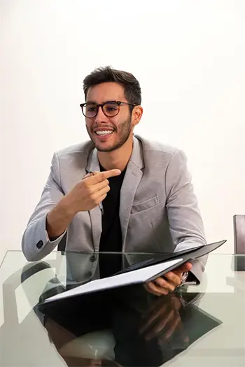 Consejos para encontrar un buen agente inmobiliario | Estrategia #10 Contar con un excelente agente inmobiliario marca la diferencia y brinda tranquilidad y confianza.