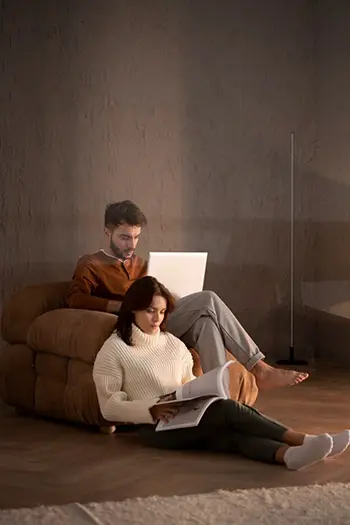 Ideas para diseñar una sala de estar moderna y funcional | Estrategia #24 Considera cómo quieres sentirte en tu sala de estar y elige los colores en consecuencia.