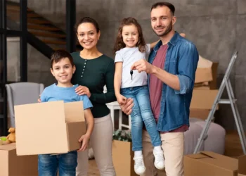 mudanza familia nuevo hogar